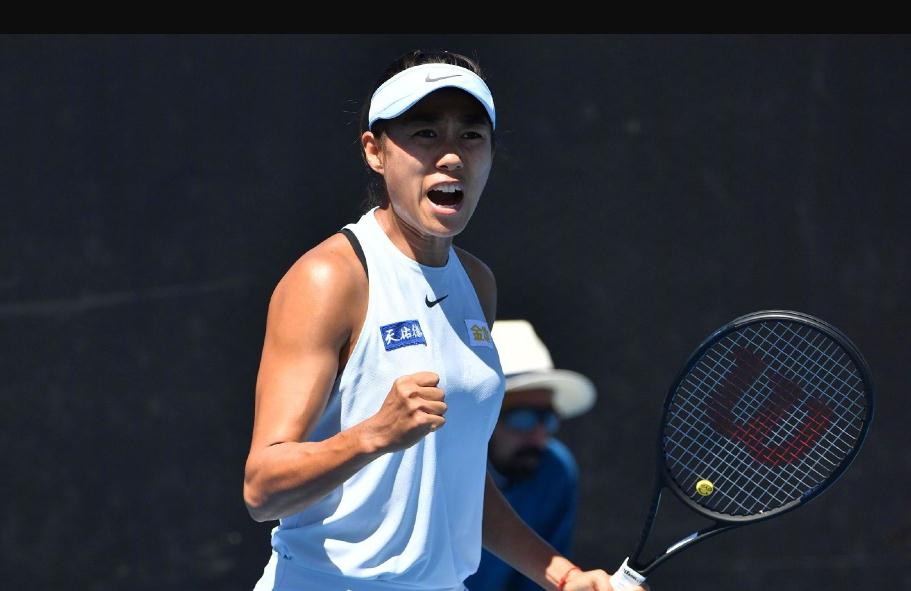  贾巴尔网前灵动，迈阿密公开赛挑落世界前三