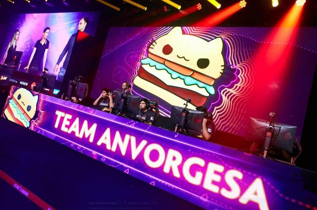  电竞战队逆境翻盘演绎励志传奇