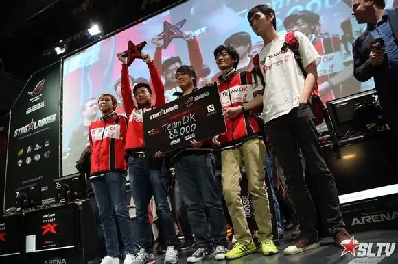  电竞天才少年横空出世，单场五杀震撼全场  