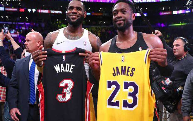  詹姆斯里程碑之夜，湖人擒获国王迎五连胜