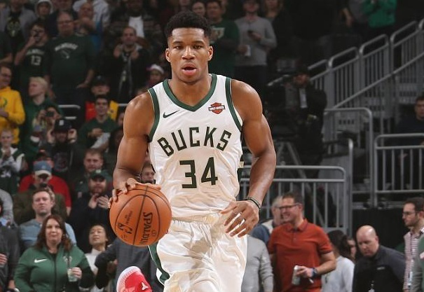  字母哥三双助力雄鹿大胜凯尔特人