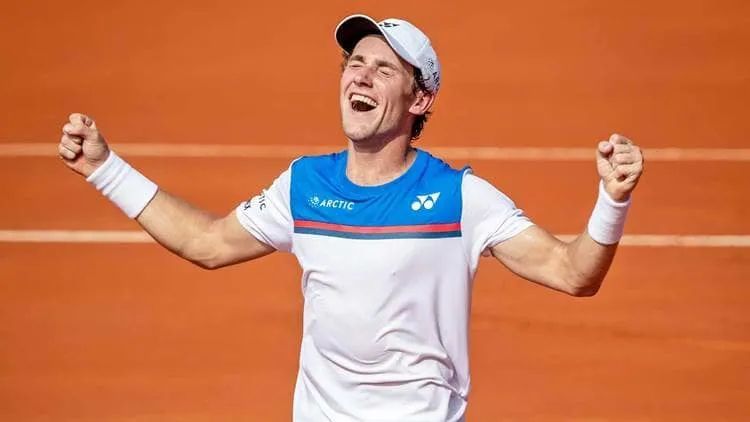  兹维列夫柏林登顶，本土作战斩获职业生涯首冠