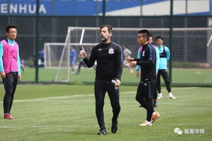  佩古拉化解赛点危机，逆风翻盘晋级十六强